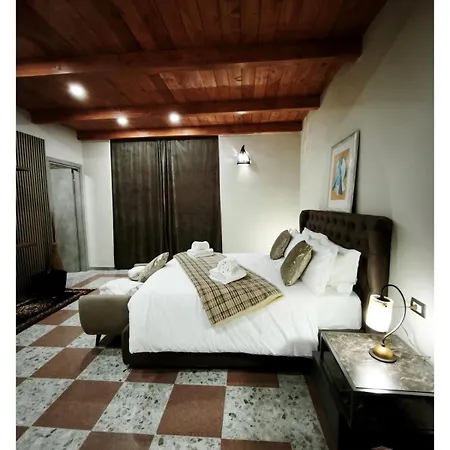 Nunziante Grand Estate, Pompei 4*